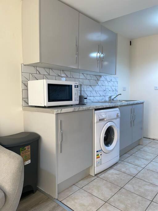 Modern 1 Bed Apartment In The City Centre Of Derby Eksteriør bilde