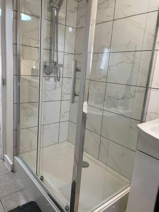 Modern 1 Bed Apartment In The City Centre Of Derby Eksteriør bilde